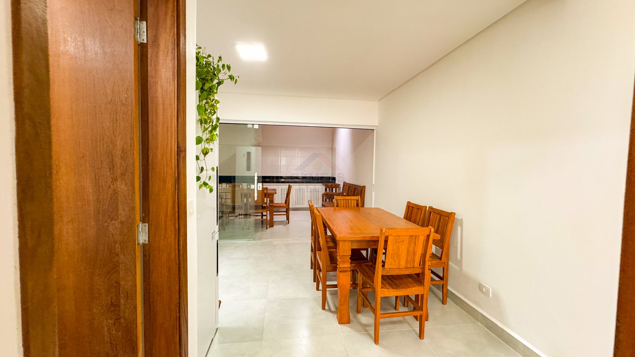 Casa para alugar com 4 quartos, 140m² - Foto 11