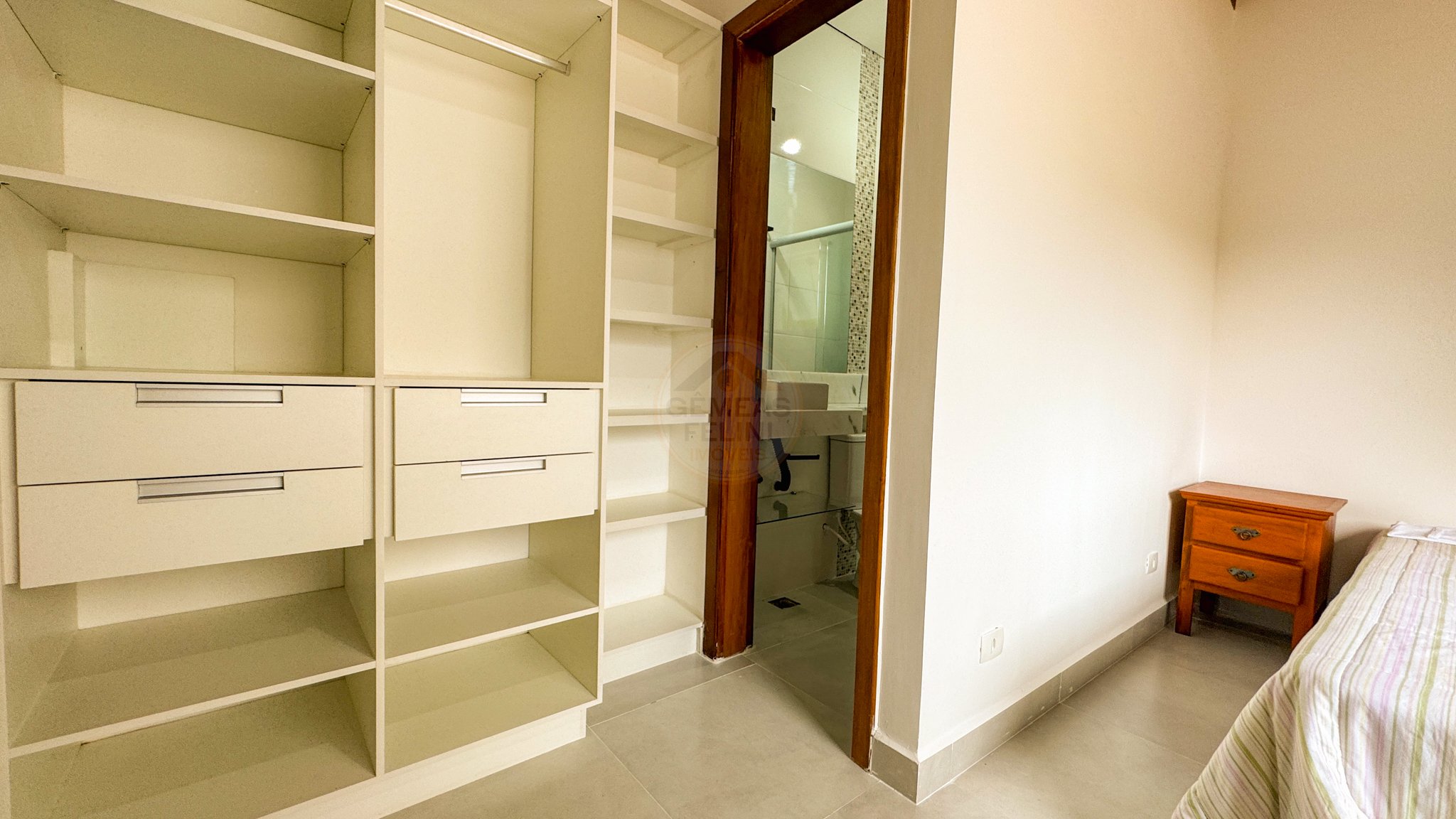 Casa para alugar com 4 quartos, 140m² - Foto 28