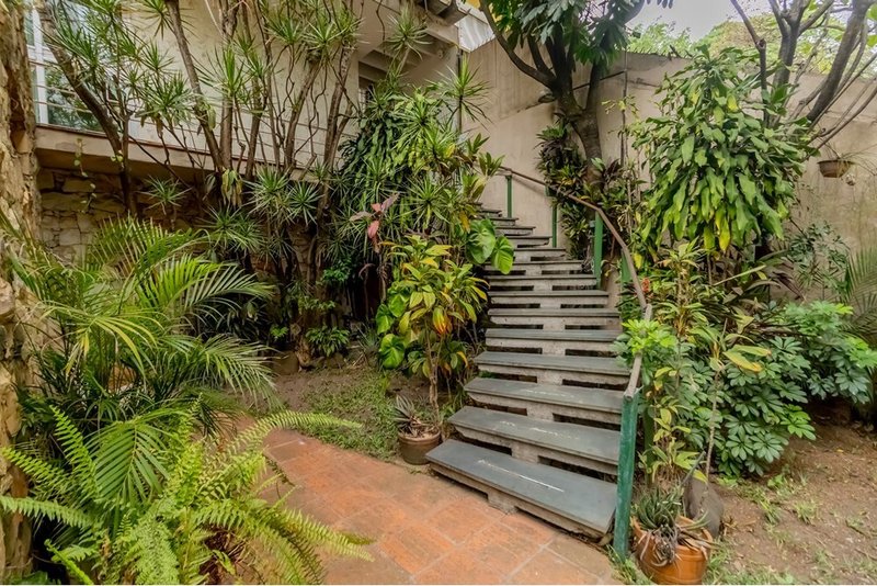 Casa a venda - Aclimação - 1 suíte 239m² Simão Pereira São Paulo - 