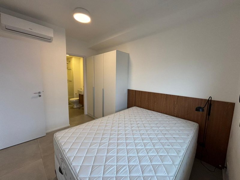 Apartamento de 60m², 2 quartos em Pinheiros Rua Alves Guimarães São Paulo - 