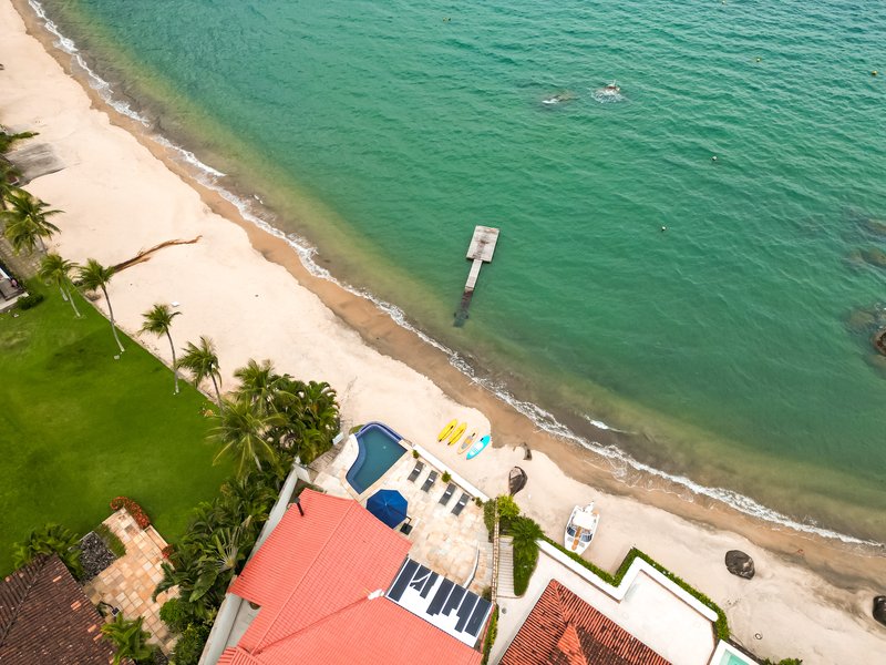 Casa pé na areia à venda na mombaça Avenida Almirante Júlio César de Noronha Angra dos Reis - 