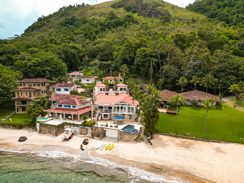 Casa pé na areia à venda na mombaça Avenida Almirante Júlio César de Noronha Angra dos Reis - 