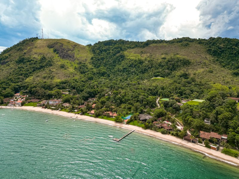 Casa pé na areia à venda na mombaça Avenida Almirante Júlio César de Noronha Angra dos Reis - 