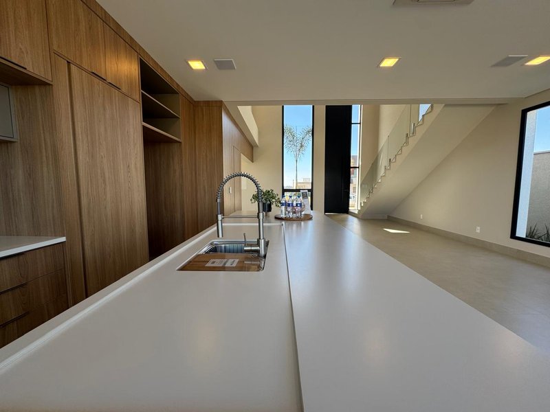 CASA MAGNÍFICA À VENDA NA REGIÃO DO ALPHAVILLE DOM PEDRO, CAMPINAS-SP Avenida 1 Campinas - 