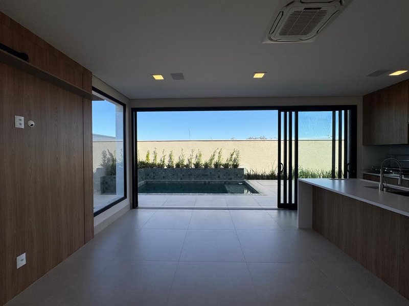 CASA MAGNÍFICA À VENDA NA REGIÃO DO ALPHAVILLE DOM PEDRO, CAMPINAS-SP Avenida 1 Campinas - 