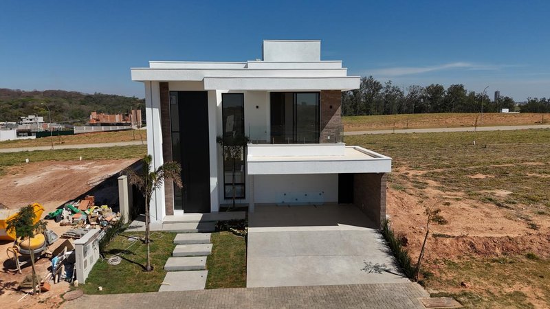 CASA MAGNÍFICA À VENDA NA REGIÃO DO ALPHAVILLE DOM PEDRO, CAMPINAS-SP Avenida 1 Campinas - 