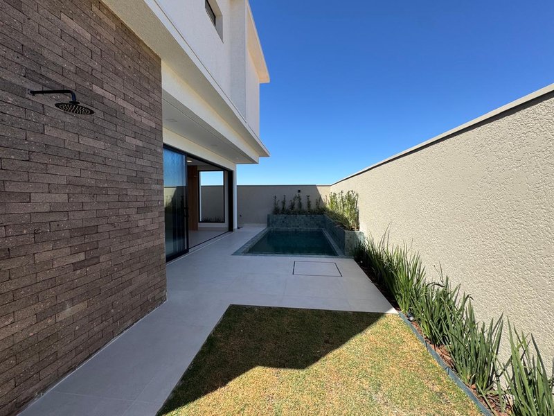 CASA MAGNÍFICA À VENDA NA REGIÃO DO ALPHAVILLE DOM PEDRO, CAMPINAS-SP Avenida 1 Campinas - 