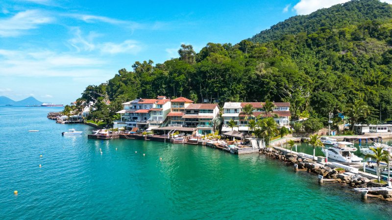 Casa Reformada à venda na costeira do Portogalo Condomínio Portogalo Angra dos Reis - 