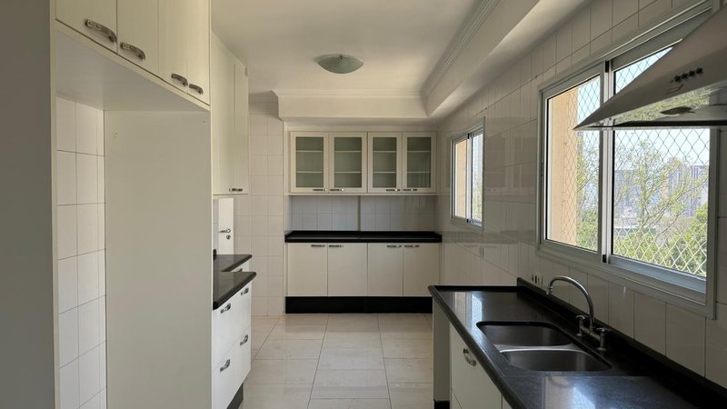 Apartamento com 168m² - 3 suítes, 3 vagas, varanda gourmet - Vila Romana Rua Camilo São Paulo - 