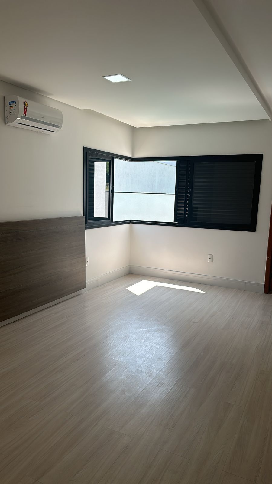 Casa com 3 dormit&oacute;rios,340m&sup2; - Alphaville Nova Esplanada III - Votorantim - SP Alameda Nova Zelândia Votorantim - 