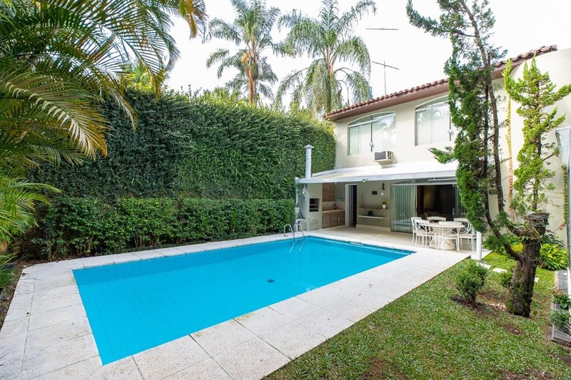 Casa a venda - Alto de Pinheiros - 2 suítes 480m² Umburanas São Paulo - 