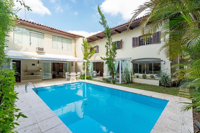 Casa a venda - Alto de Pinheiros - 2 suítes 480m² Umburanas São Paulo - 