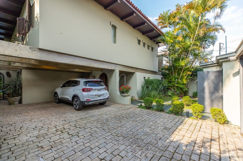 Casa a venda - Alto de Pinheiros - 2 suítes 480m² Umburanas São Paulo - 