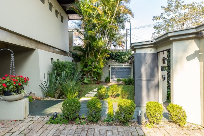 Casa a venda - Alto de Pinheiros - 2 suítes 480m² Umburanas São Paulo - 