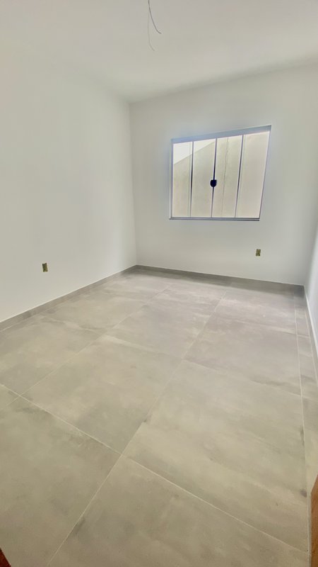 CASA COM 1 SUÍTE MAIS 1 DORMITÓRIO NA ÁGUAS CLARAS - Brusque - 