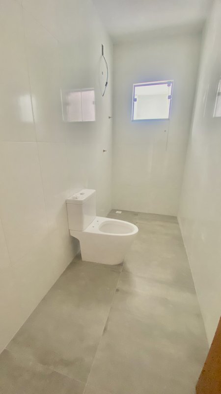 CASA COM 1 SUÍTE MAIS 1 DORMITÓRIO NA ÁGUAS CLARAS - Brusque - 