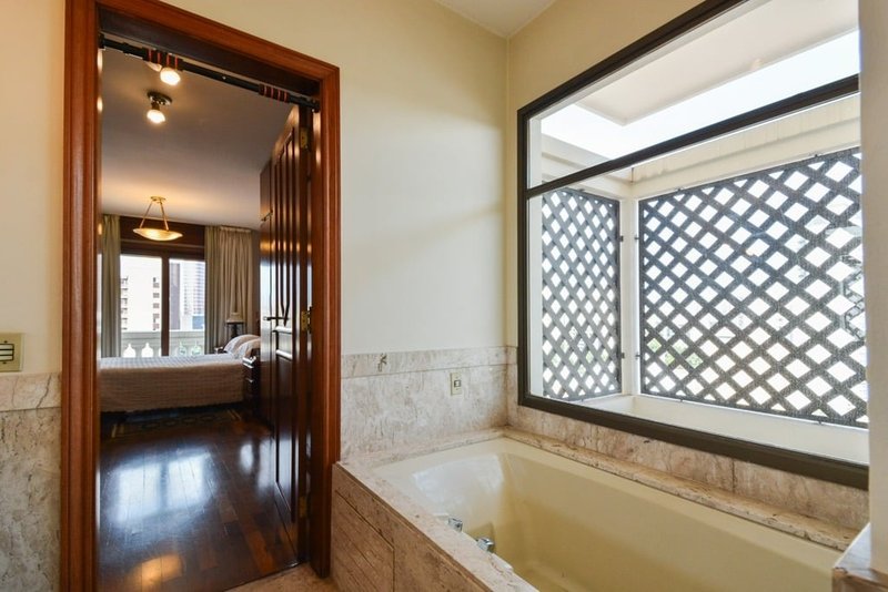 Apartamento a venda - Pinheiros - 3 suítes 246m² Costa Carvalho São Paulo - 