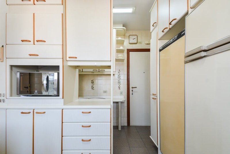 Apartamento a venda - Pinheiros - 3 suítes 246m² Costa Carvalho São Paulo - 
