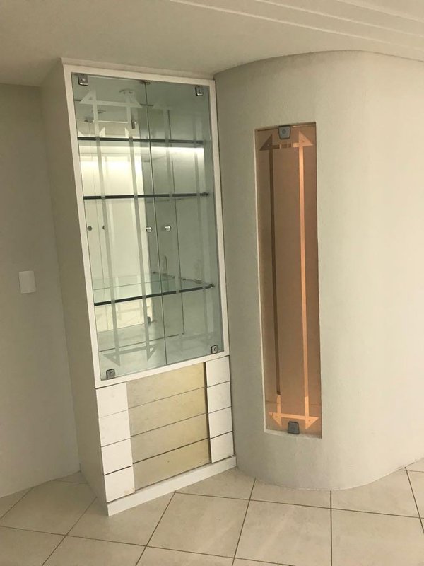 Apartamento à venda com 4 quartos sendo 2 suites, 147,00m² área útil por R$ 810.000,00 Avenida Bernardo Vieira de Melo Jaboatão dos Guararapes - 