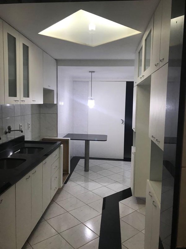 Apartamento à venda com 4 quartos sendo 2 suites, 147,00m² área útil por R$ 810.000,00 Avenida Bernardo Vieira de Melo Jaboatão dos Guararapes - 
