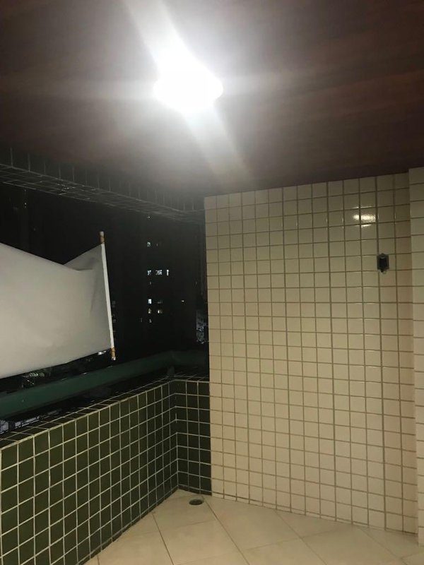Apartamento à venda com 4 quartos sendo 2 suites, 147,00m² área útil por R$ 810.000,00 Avenida Bernardo Vieira de Melo Jaboatão dos Guararapes - 