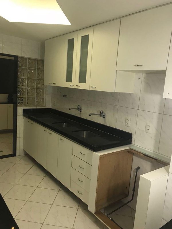 Apartamento à venda com 4 quartos sendo 2 suites, 147,00m² área útil por R$ 810.000,00 Avenida Bernardo Vieira de Melo Jaboatão dos Guararapes - 