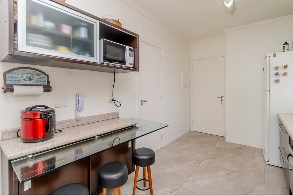 Apartamento à venda com 3 quartos, 130m² - Foto 4