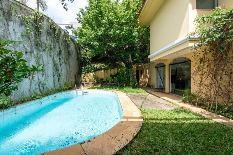 Casa a venda - Jardim Guedala - 3 suítes 417m² General Sena Vasconcelos São Paulo - 
