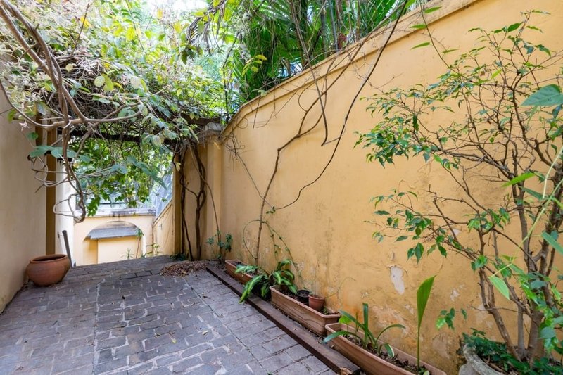 Casa a venda - Jardim Guedala - 3 suítes 417m² General Sena Vasconcelos São Paulo - 