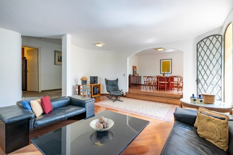 Casa a venda - Jardim Guedala - 3 suítes 417m² General Sena Vasconcelos São Paulo - 