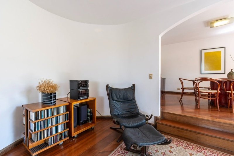 Casa a venda - Jardim Guedala - 3 suítes 417m² General Sena Vasconcelos São Paulo - 