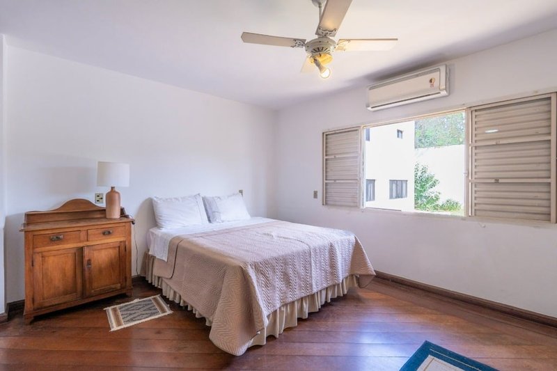 Casa a venda - Jardim Guedala - 3 suítes 417m² General Sena Vasconcelos São Paulo - 