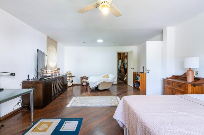 Casa a venda - Jardim Guedala - 3 suítes 417m² General Sena Vasconcelos São Paulo - 