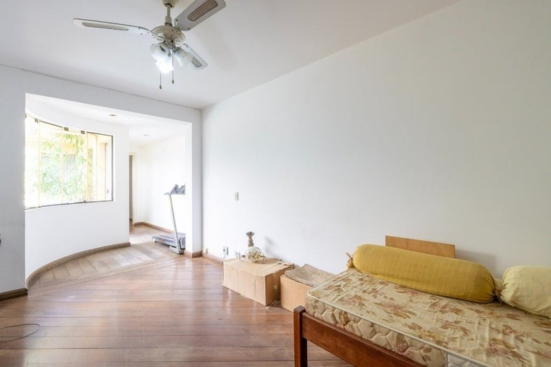 Casa a venda - Jardim Guedala - 3 suítes 417m² General Sena Vasconcelos São Paulo - 