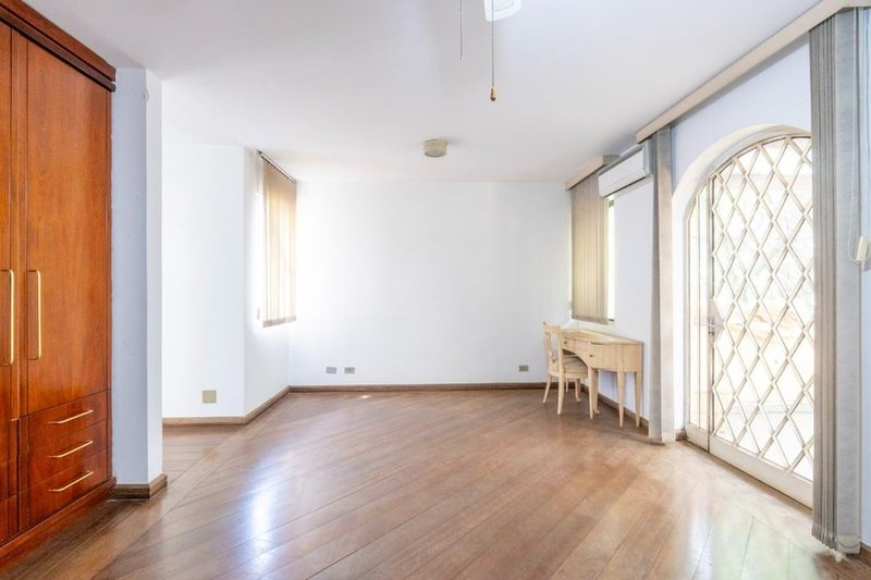 Casa a venda - Jardim Guedala - 3 suítes 417m² General Sena Vasconcelos São Paulo - 