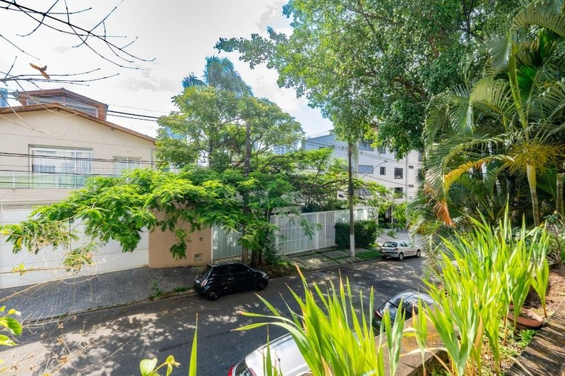 Casa a venda - Jardim Guedala - 3 suítes 417m² General Sena Vasconcelos São Paulo - 