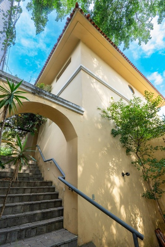 Casa a venda - Jardim Guedala - 3 suítes 417m² General Sena Vasconcelos São Paulo - 
