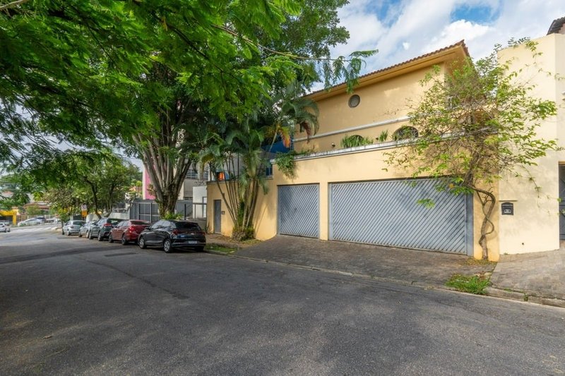 Casa a venda - Jardim Guedala - 3 suítes 417m² General Sena Vasconcelos São Paulo - 