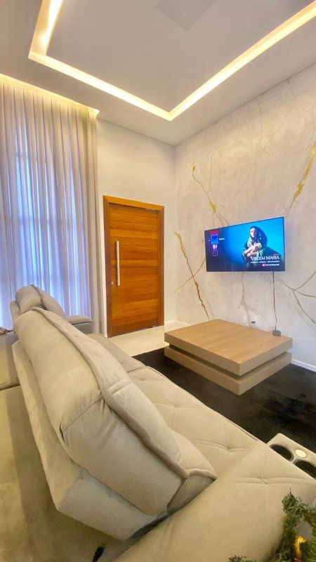 CASA COM 1 SÚITE MAIS 2 DORMITÓRIOS NA GUABIRUBA SUL - Guabiruba - 