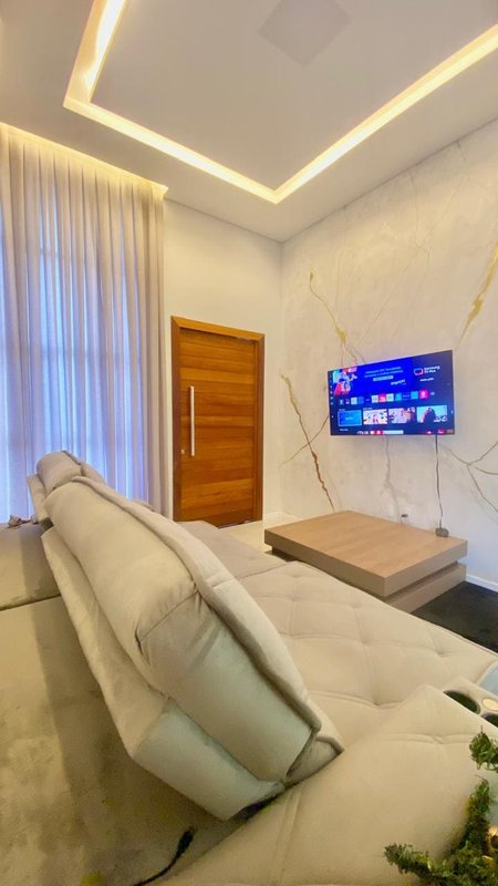 CASA COM 1 SÚITE MAIS 2 DORMITÓRIOS NA GUABIRUBA SUL - Guabiruba - 