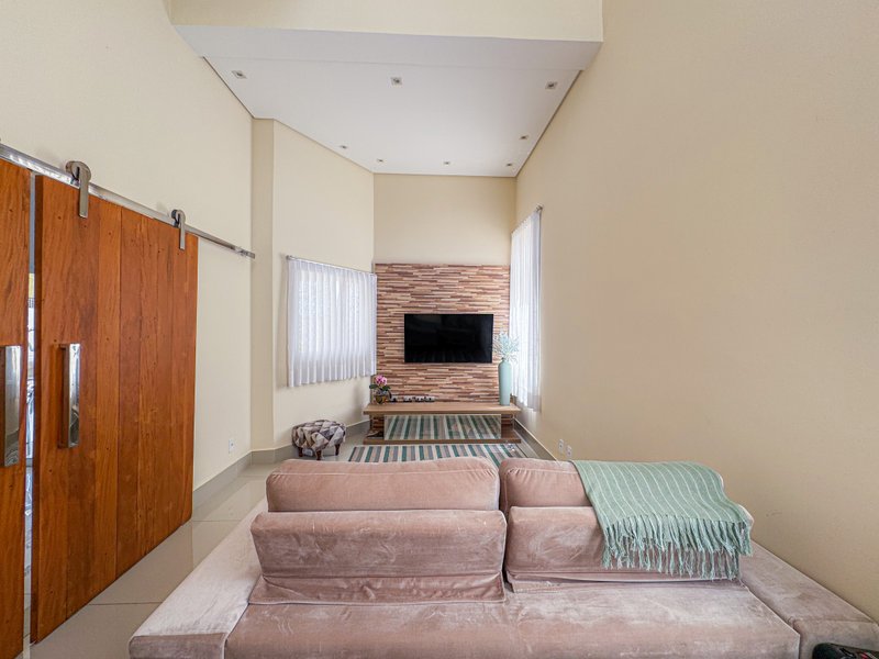 Residencial New Ville Rua Canário Belga Santana de Parnaíba - 
