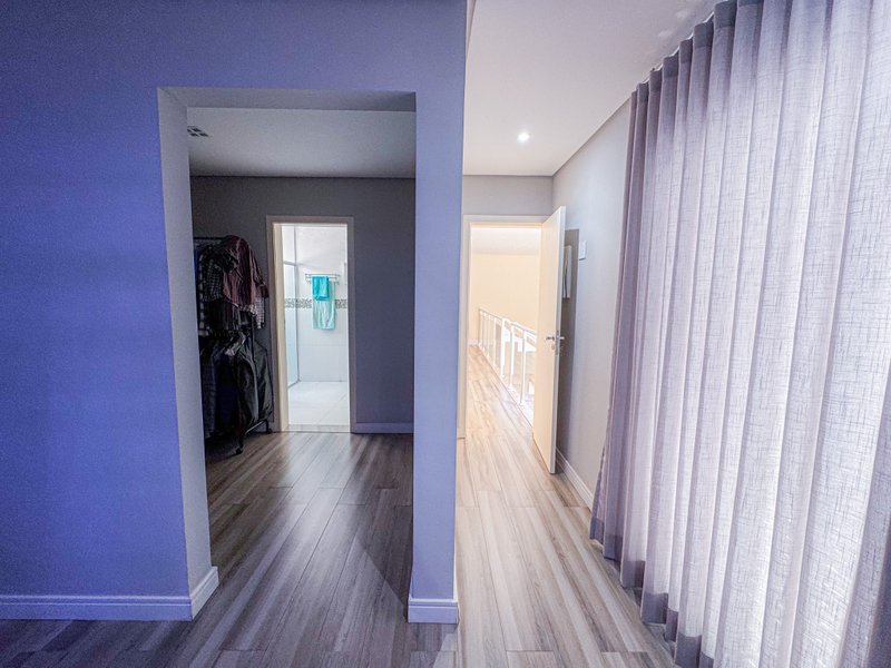 Residencial New Ville Rua Canário Belga Santana de Parnaíba - 