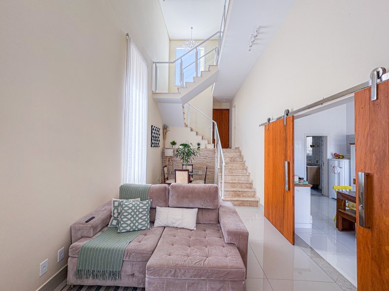 Residencial New Ville Rua Canário Belga Santana de Parnaíba - 
