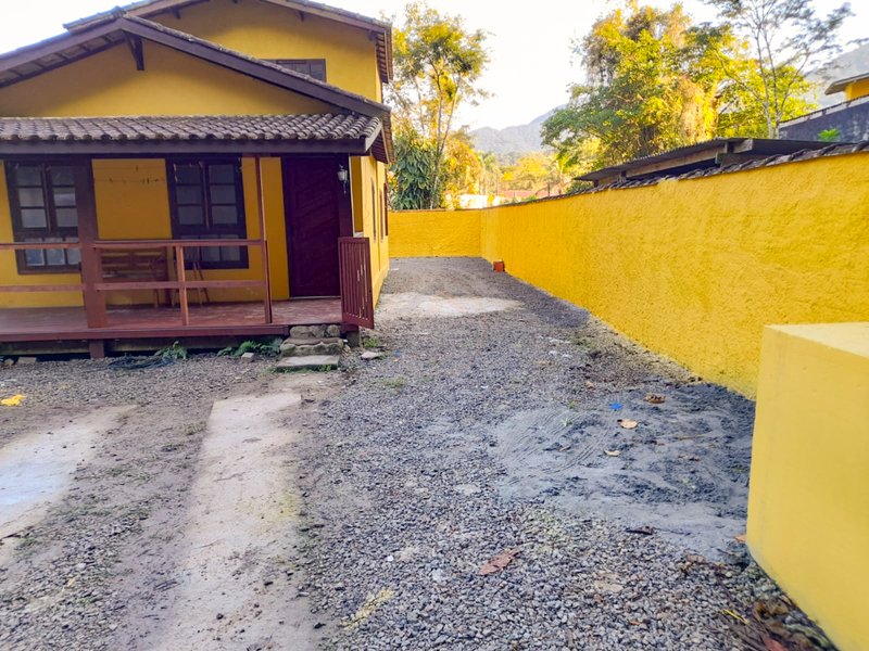 Casa charmosa e confortável em Camburi - À VENDA Sertão do Piavú São Sebastião - 