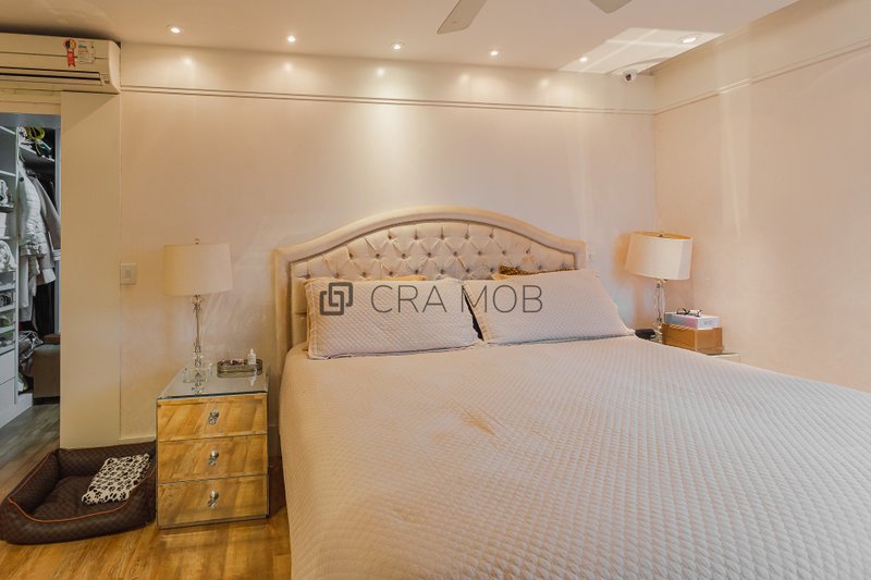 Apartamento com 222,7 m², com 3 suítes, 2 elevadores, 4 garagens no Bairro Jardim Europa Avenida Ferdinand Kisslinger Porto Alegre - 