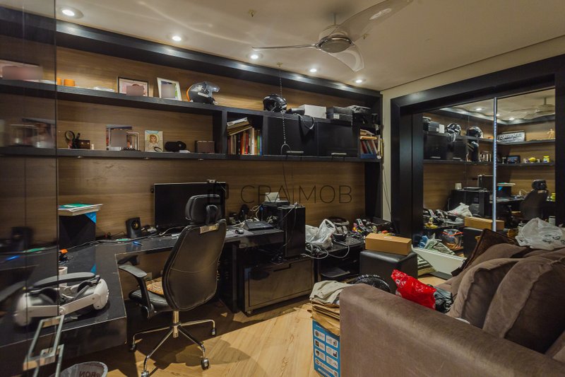 Apartamento com 222,7 m², com 3 suítes, 2 elevadores, 4 garagens no Bairro Jardim Europa Avenida Ferdinand Kisslinger Porto Alegre - 