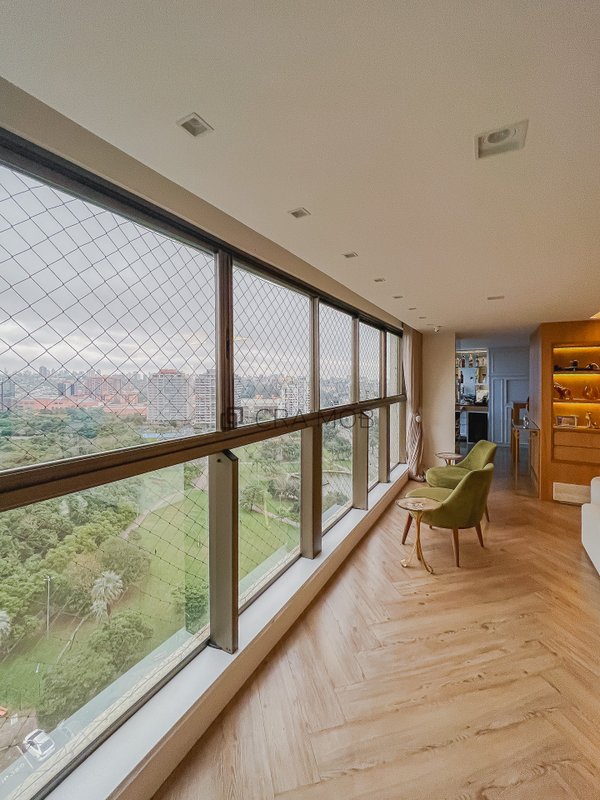 Apartamento com 222,7 m², com 3 suítes, 2 elevadores, 4 garagens no Bairro Jardim Europa Avenida Ferdinand Kisslinger Porto Alegre - 