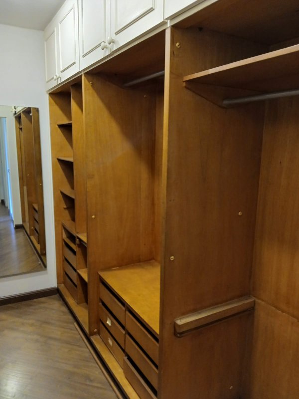 VENDE-SE LINDO APARTAMENTO – 210M2 - 1 por andar – NA MELHOR LOCALIZAÇÃO DO ITAIM Rua Jesuíno Arruda São Paulo - 