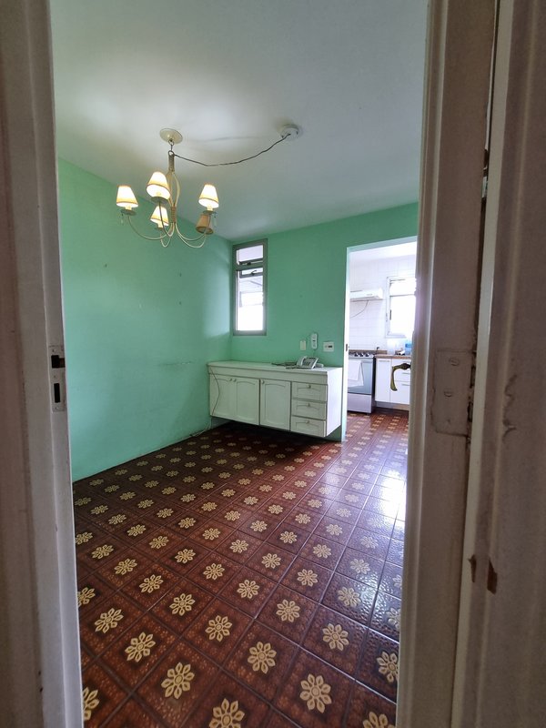 VENDE-SE LINDO APARTAMENTO – 210M2 - 1 por andar – NA MELHOR LOCALIZAÇÃO DO ITAIM Rua Jesuíno Arruda São Paulo - 
