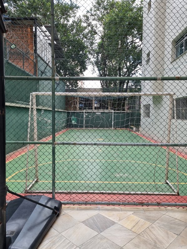 VENDE-SE LINDO APARTAMENTO – 210M2 - 1 por andar – NA MELHOR LOCALIZAÇÃO DO ITAIM Rua Jesuíno Arruda São Paulo - 